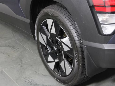 Certified 2025 Hyundai Kona SEL FWD image 15