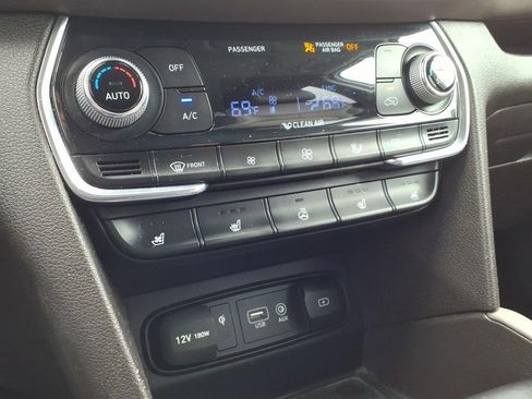 Used 2019 Hyundai Santa Fe FWD image 30