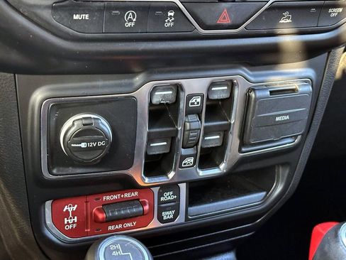 Used 2021 Jeep Wrangler Unlimited Rubicon image 32