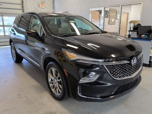 Certified 2022 Buick Enclave Avenir w/ Avenir Technology Package AWD/4WD image 7