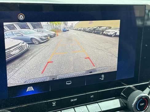 Used 2023 Chevrolet Colorado W/T image 12