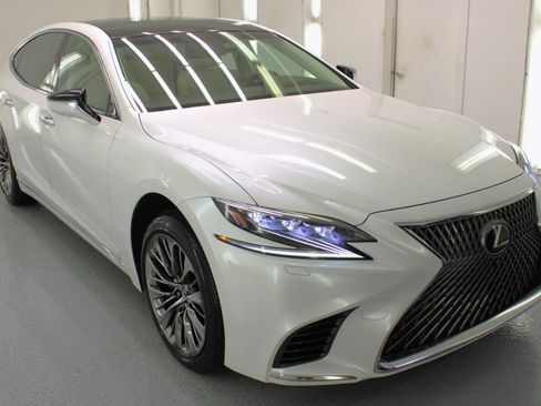 Used 2018 Lexus LS 500 w/ Luxury Package RWD image 12