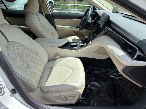 Certified 2023 Toyota Camry XLE w/ Cold Weather Package FWD image 39