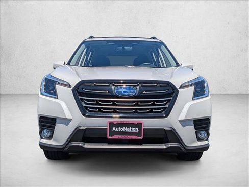 Used 2023 Subaru Forester Premium AWD/4WD image 2