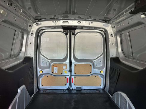 Used 2017 Ford Transit Connect XLT FWD image 32
