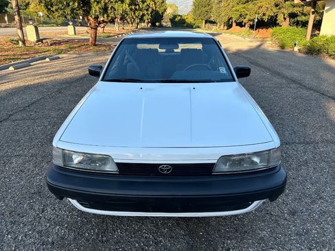 Used 1991 Toyota Camry Deluxe image 7