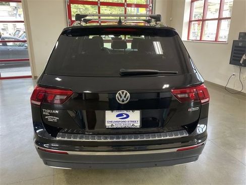 Used 2020 Volkswagen Tiguan SE AWD/4WD image 6