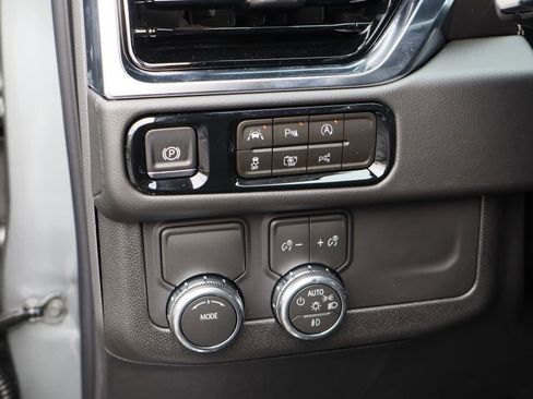 New 2026 GMC Yukon XL Elevation w/ LPO, Floor Liner Package image 8