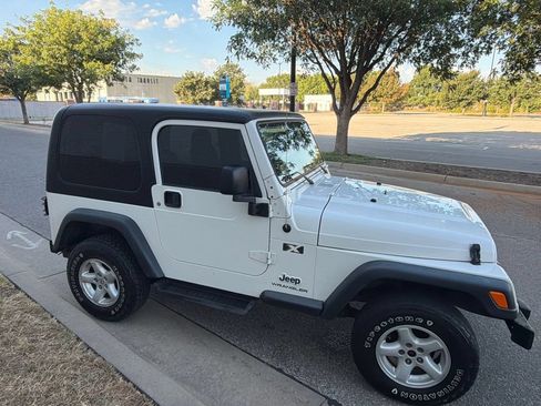 Used 2006 Jeep Wrangler X w/ Tire & Wheel Group (Ecco) AWD/4WD image 4