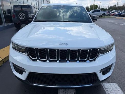 New 2026 Jeep Grand Cherokee Laredo image 2