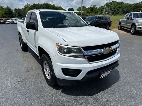 Used 2017 Chevrolet Colorado W/T w/ WT Convenience Package RWD image 6