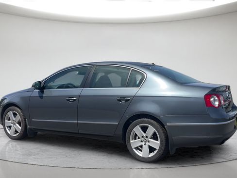 Used 2009 Volkswagen Passat Komfort FWD image 10