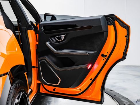 Used 2024 Lamborghini Urus S image 94