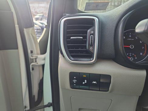 Used 2020 Kia Sportage S w/ S Sunroof Package image 14
