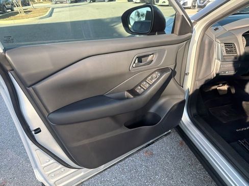 Certified 2025 Nissan Rogue S image 13