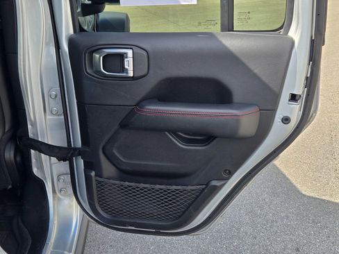 Used 2022 Jeep Gladiator Rubicon w/ LED Lighting Group image 12