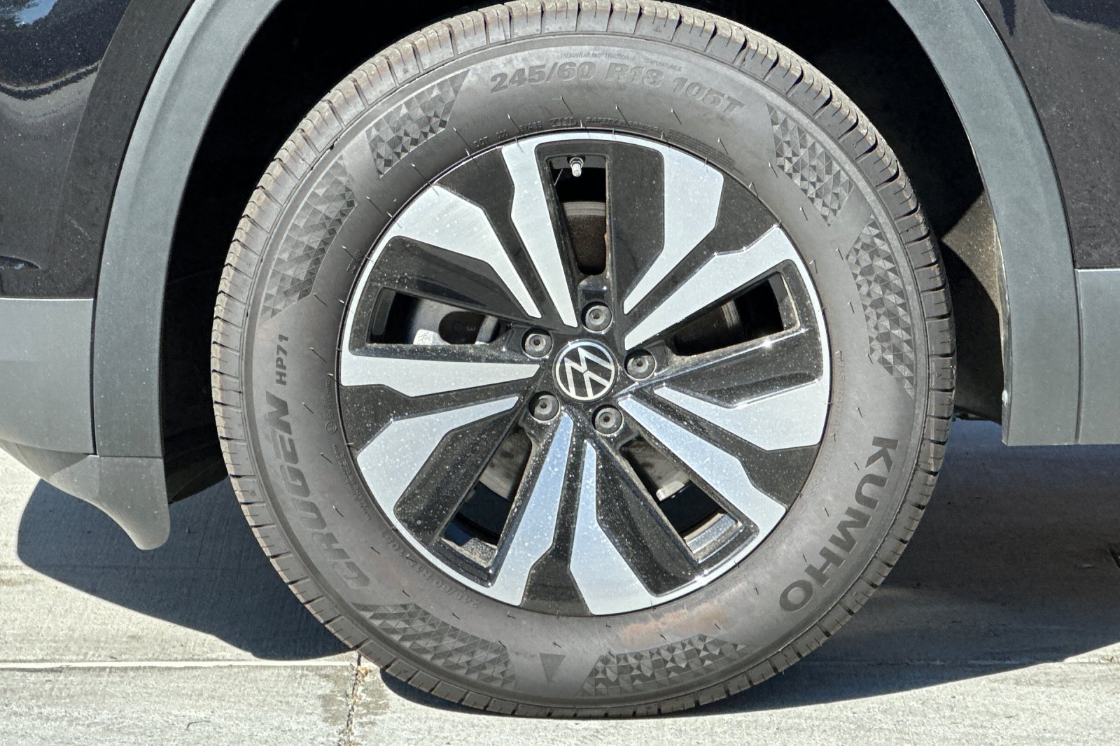 Used 2026 Volkswagen Atlas Cross Sport SE FWD image 26