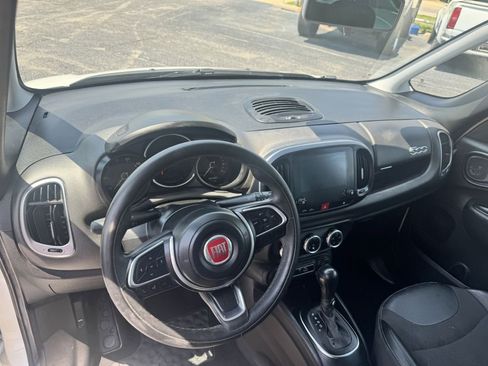 Used 2018 FIAT 500L Pop image 13