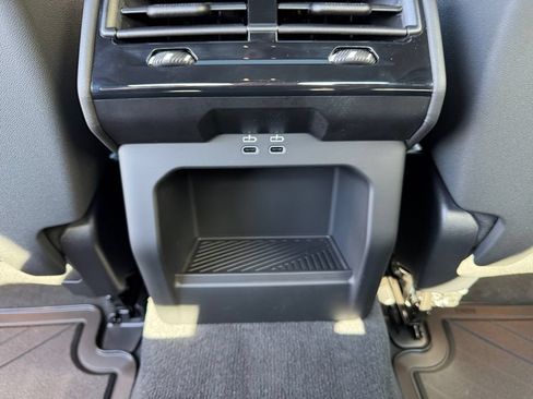 Used 2025 BMW 530i xDrive w/ Premium Package AWD/4WD image 24
