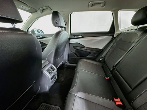 Used 2022 Volkswagen Taos SE FWD image 23