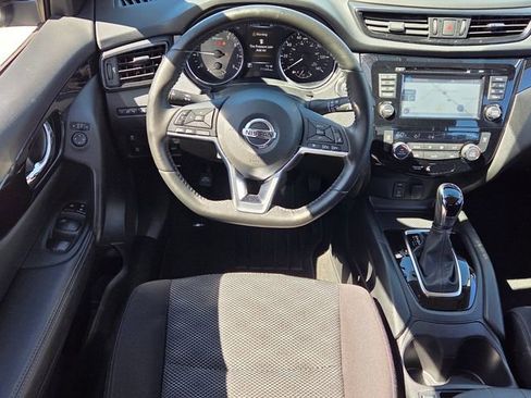 Used 2018 Nissan Rogue Sport SV w/ SV Technology Package image 7