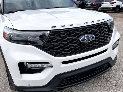 Used 2023 Ford Explorer ST w/ Equipment Group 401A AWD/4WD image 31