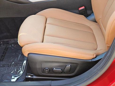 Used 2026 BMW 330i Sedan w/ M Sport Package RWD image 4