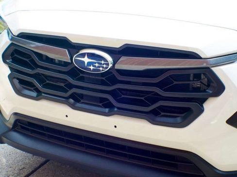 Used 2025 Subaru Crosstrek 2.0i Premium AWD/4WD image 11