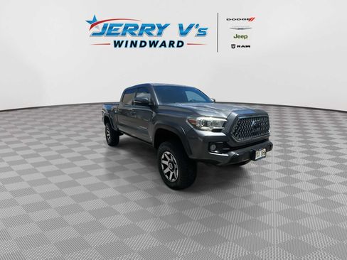 Used 2019 Toyota Tacoma TRD Off-Road AWD/4WD image 2