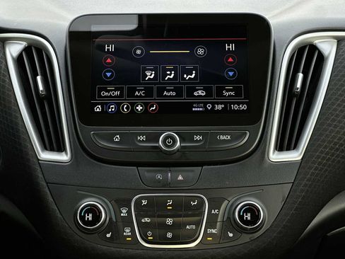 Used 2024 Chevrolet Malibu LT image 16