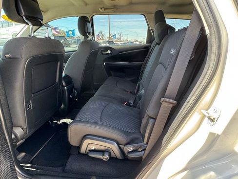 Used 2018 Dodge Journey SXT w/ Premium Group image 8