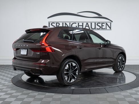 New 2026 Volvo XC60 T8 Plus w/ Climate Package AWD/4WD image 5