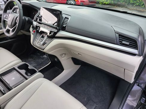 New 2026 Honda Odyssey EX-L image 17