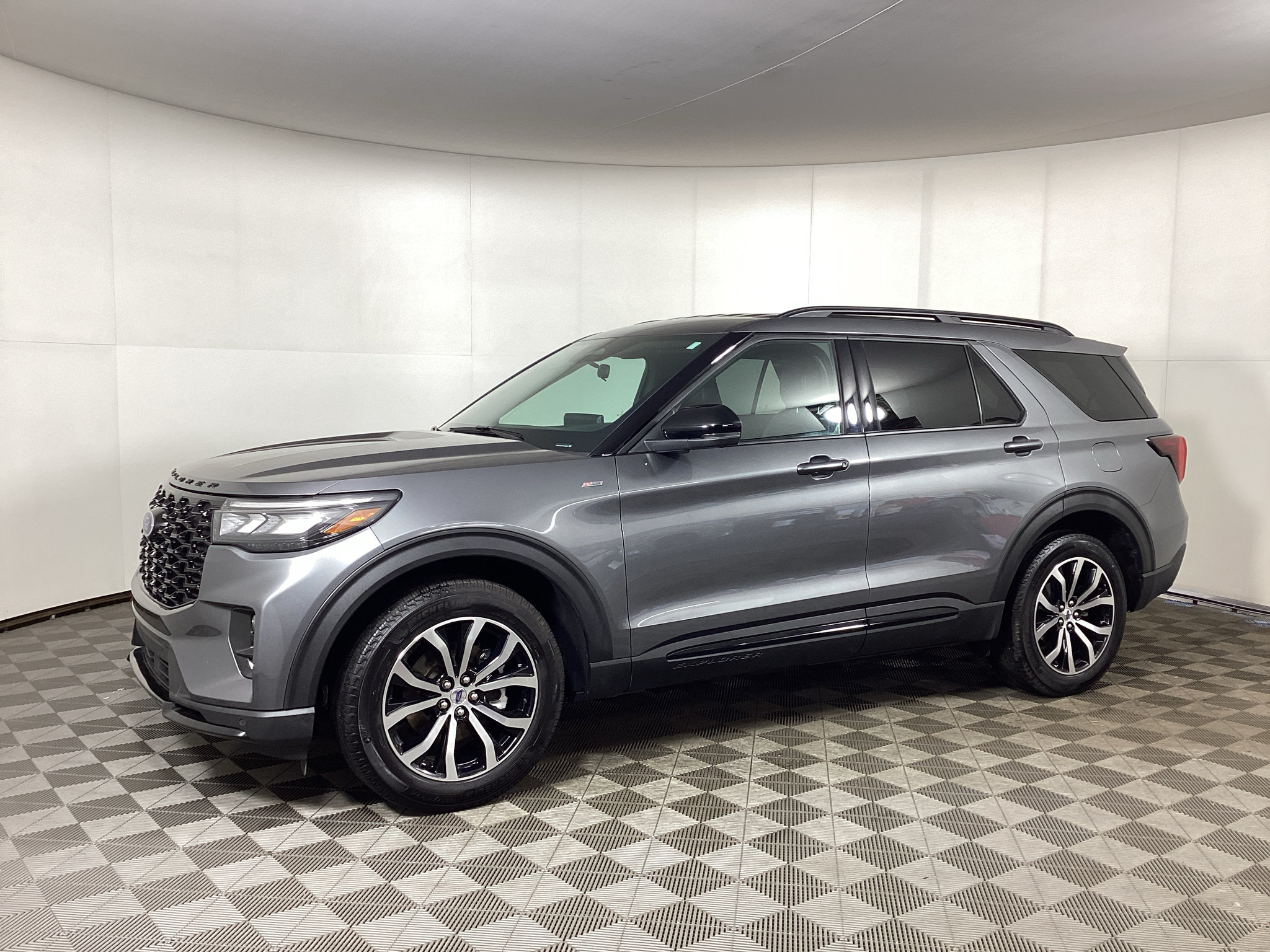 Used 2026 Ford Explorer ST-Line AWD/4WD image 5