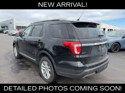 Used 2019 Ford Explorer XLT w/ Equipment Group 202A image 5