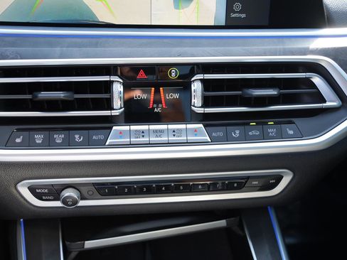 Used 2021 BMW X5 xDrive40i w/ Convenience Package image 15