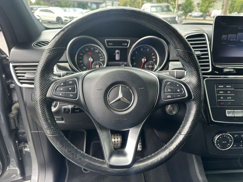 Used 2019 Mercedes-Benz GLE 400 4MATIC image 14