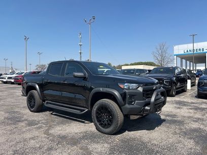New 2025 Chevrolet Colorado Trail Boss w/ Off-Road Front Bumper Package