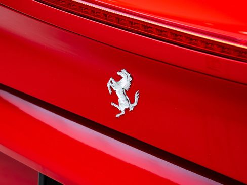 Used 2018 Ferrari 488 GTB RWD image 35