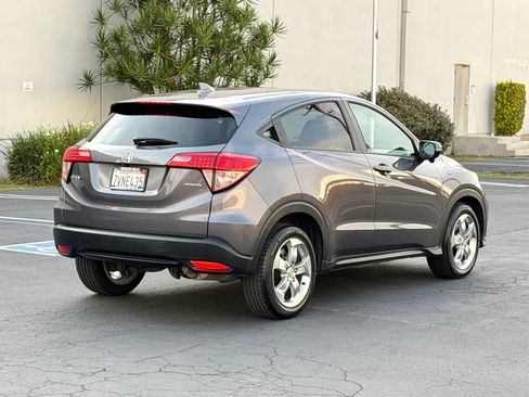 Used 2016 Honda HR-V EX image 4