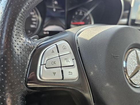 Used 2019 Mercedes-Benz GLC 300 w/ Premium Package image 50