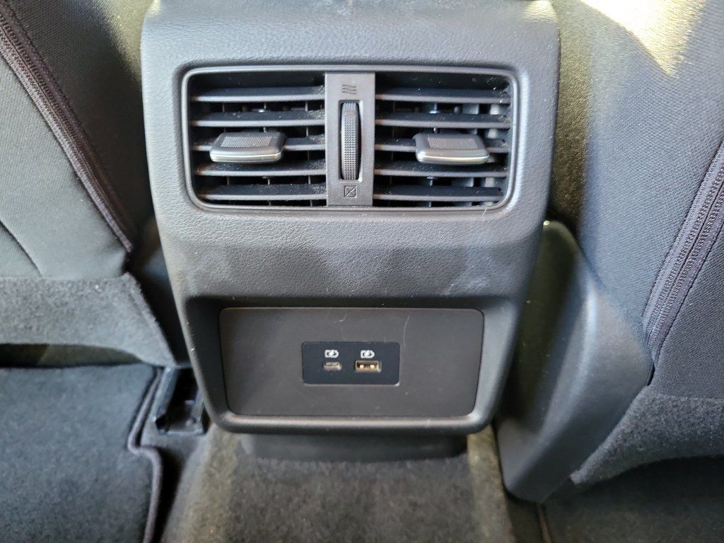 Used 2021 Nissan Rogue SV FWD image 17