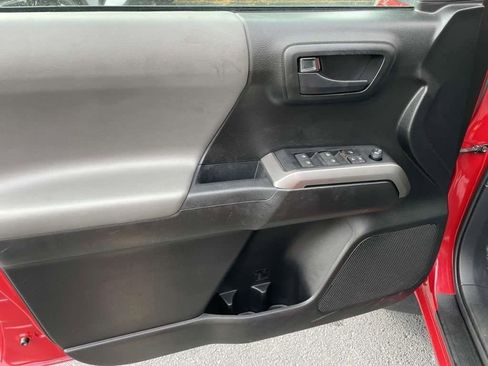 Used 2021 Toyota Tacoma SR5 image 22