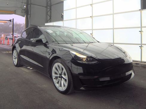 Used 2022 Tesla Model 3 Long Range image 3