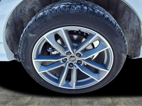 Used 2025 Audi Q3 2.0T Premium w/ Convenience Package image 6