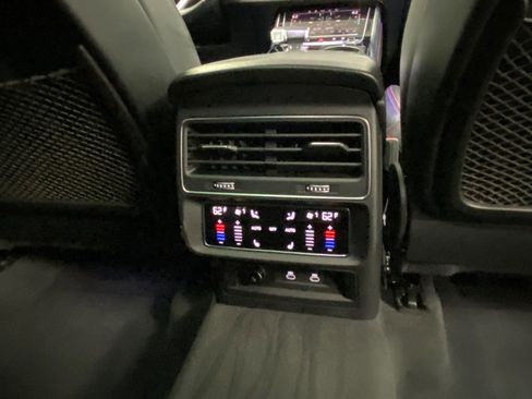 Used 2022 Audi RS Q8 w/ Carbon Optic Package image 41