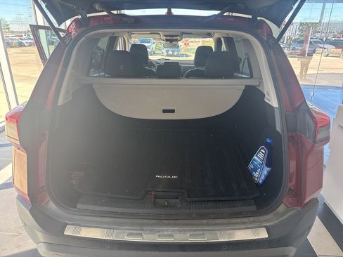Used 2023 Nissan Rogue SV image 10