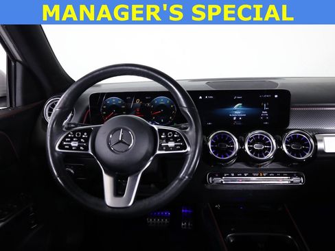 Used 2022 Mercedes-Benz GLB 250 4MATIC image 40