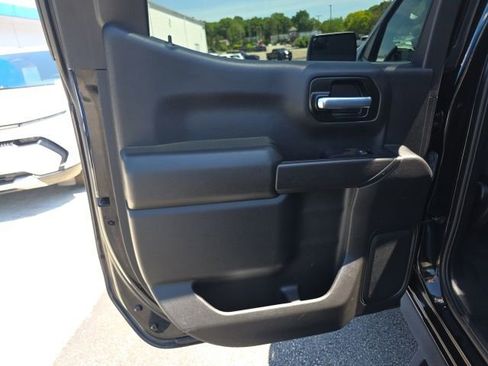 Used 2021 Chevrolet Silverado 1500 Custom Trail Boss AWD/4WD image 27