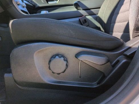 Certified 2024 Ford Edge SE image 18